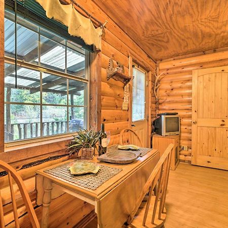 Cozy Davis Cabin With Deck - Nestled By Honey Creek! Zewnętrze zdjęcie