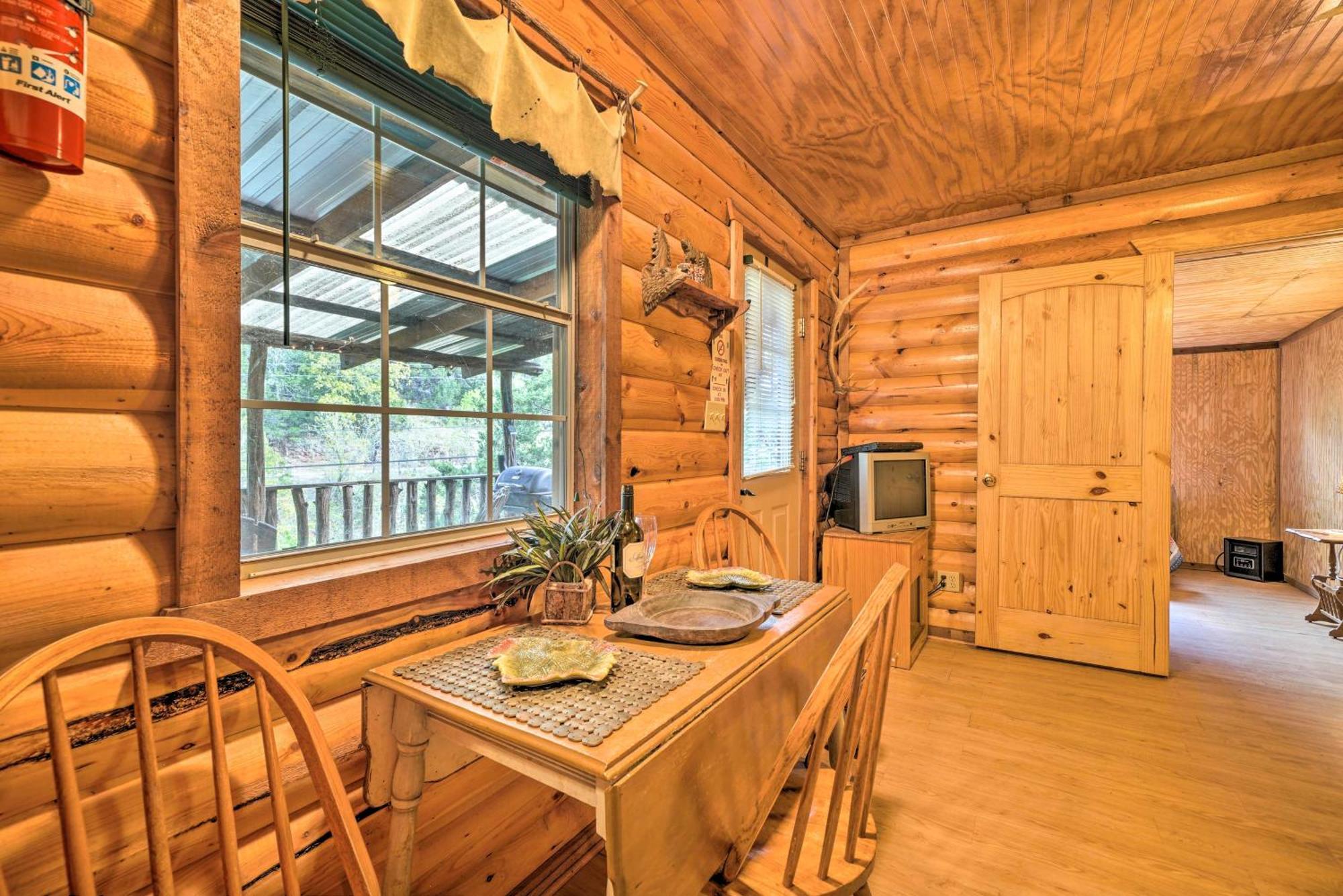 Cozy Davis Cabin With Deck - Nestled By Honey Creek! Zewnętrze zdjęcie